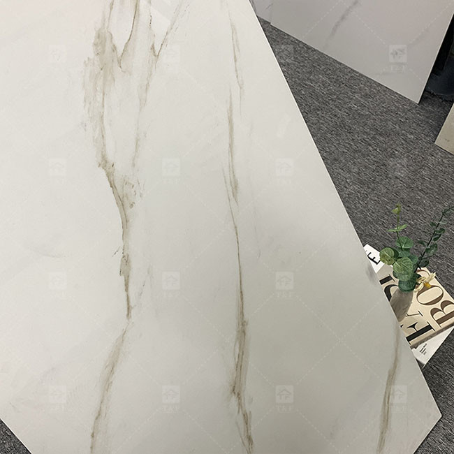 600x1200mm Hoog Glanzend Carrara Wit Gepolijst Gelast Tegel Voor Marmeren Porseleinen Tegels