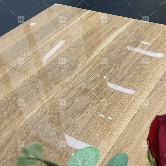 Hoog glanzend interieur Houtlook Porseleinen vloertegel Anti-glijpolijst geglazuurd porseleinen woonkamertegels voor vloeren